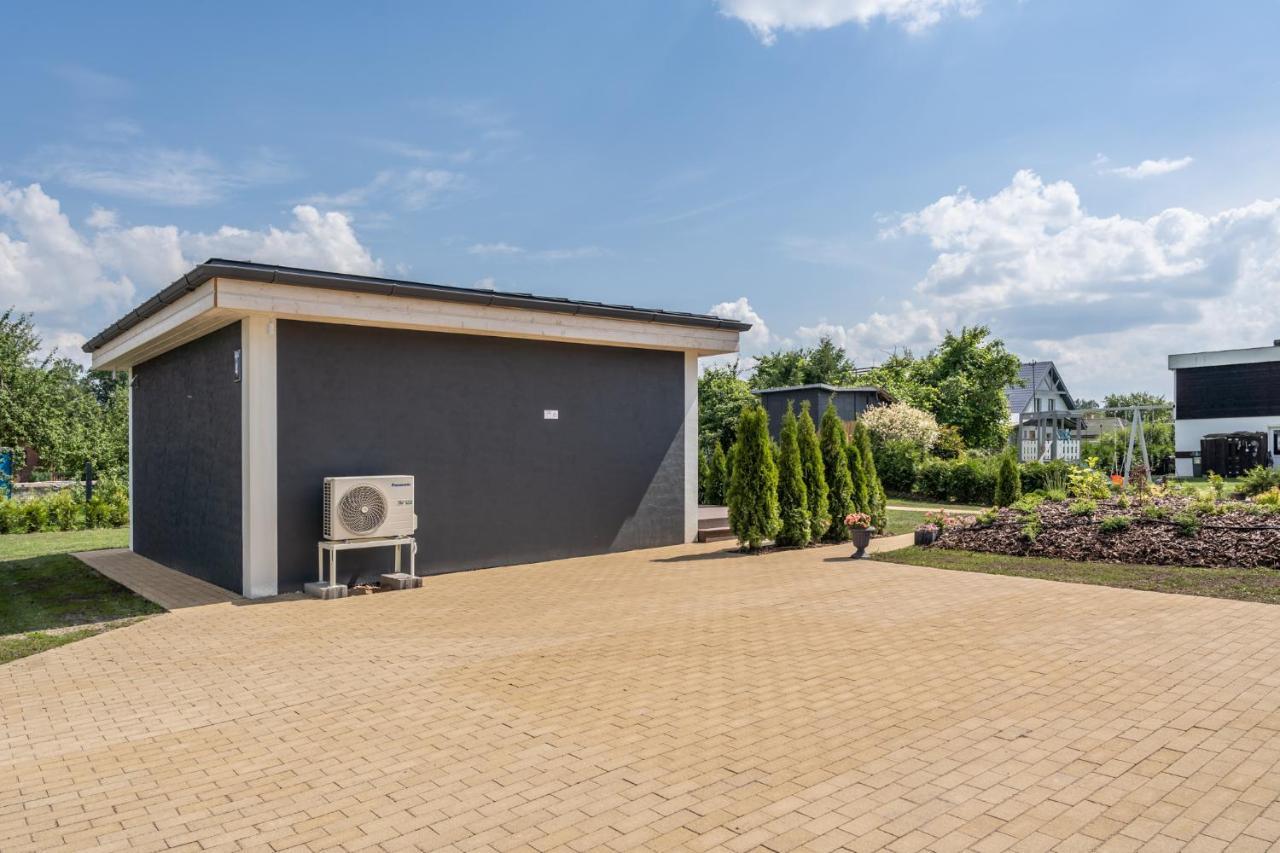 Family Garden House With Free Private Parking & Playground Villa Riga Exterior photo
