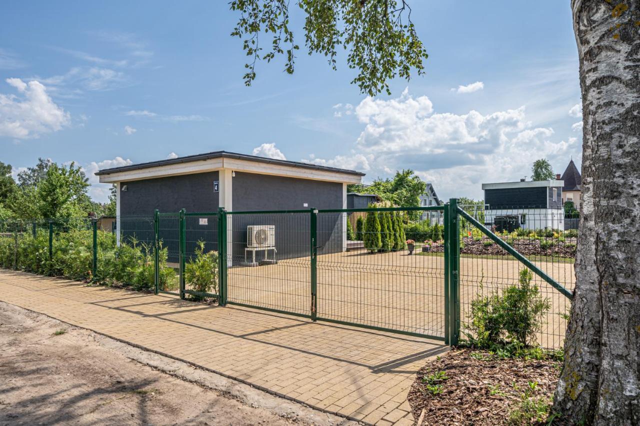Family Garden House With Free Private Parking & Playground Villa Riga Exterior photo